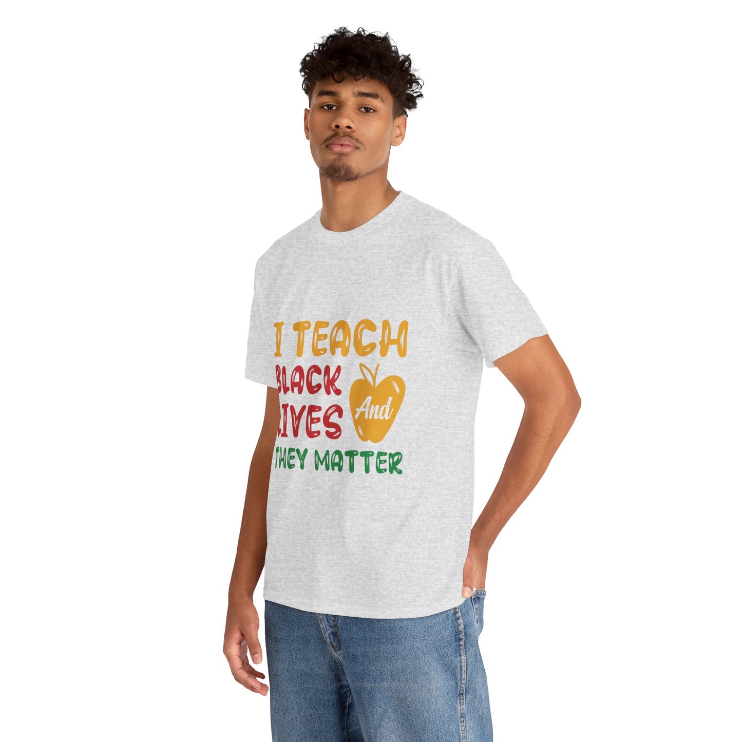 Camiseta unisex de algodón pesado "Teach Black Lives"