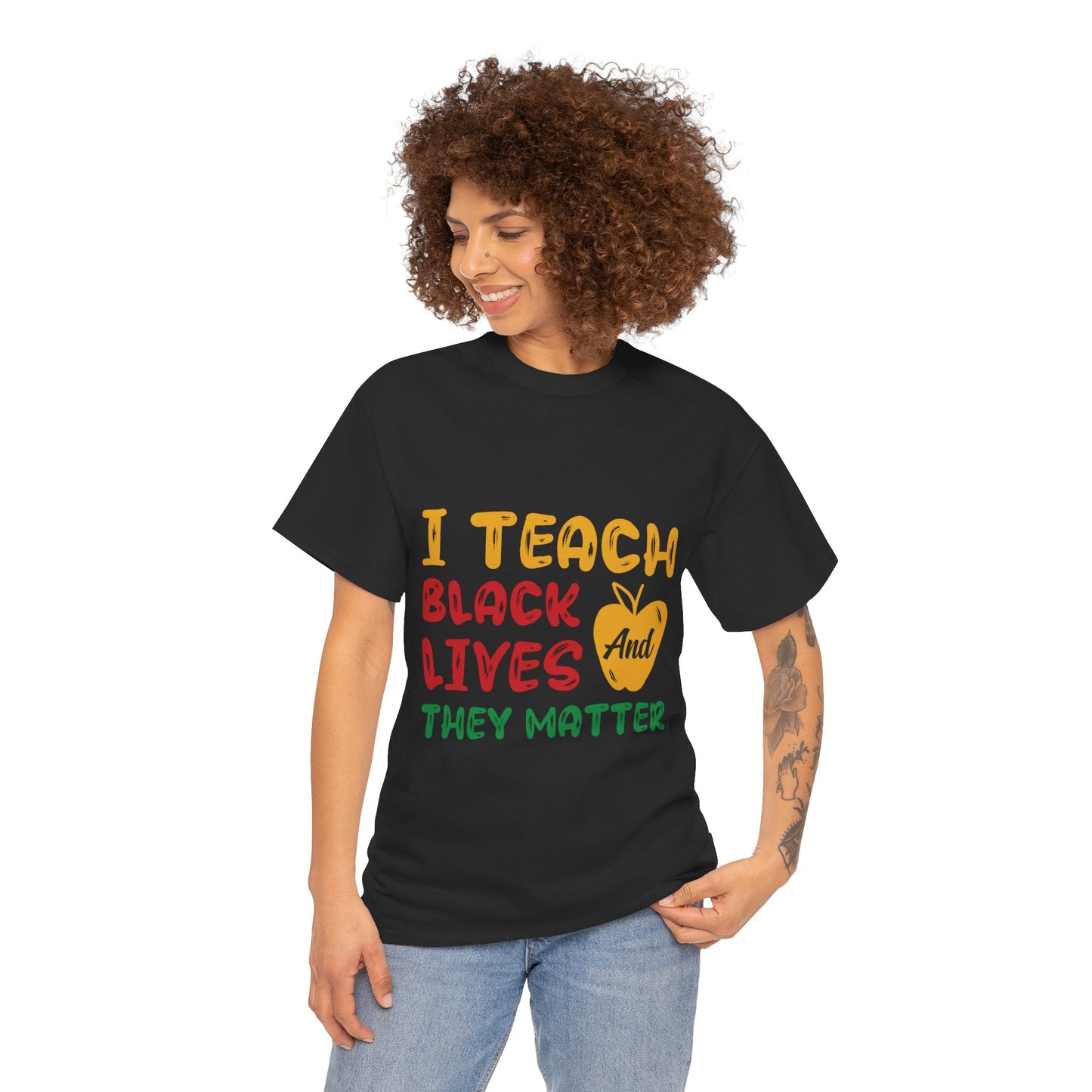 Camiseta unisex de algodón pesado "Teach Black Lives"