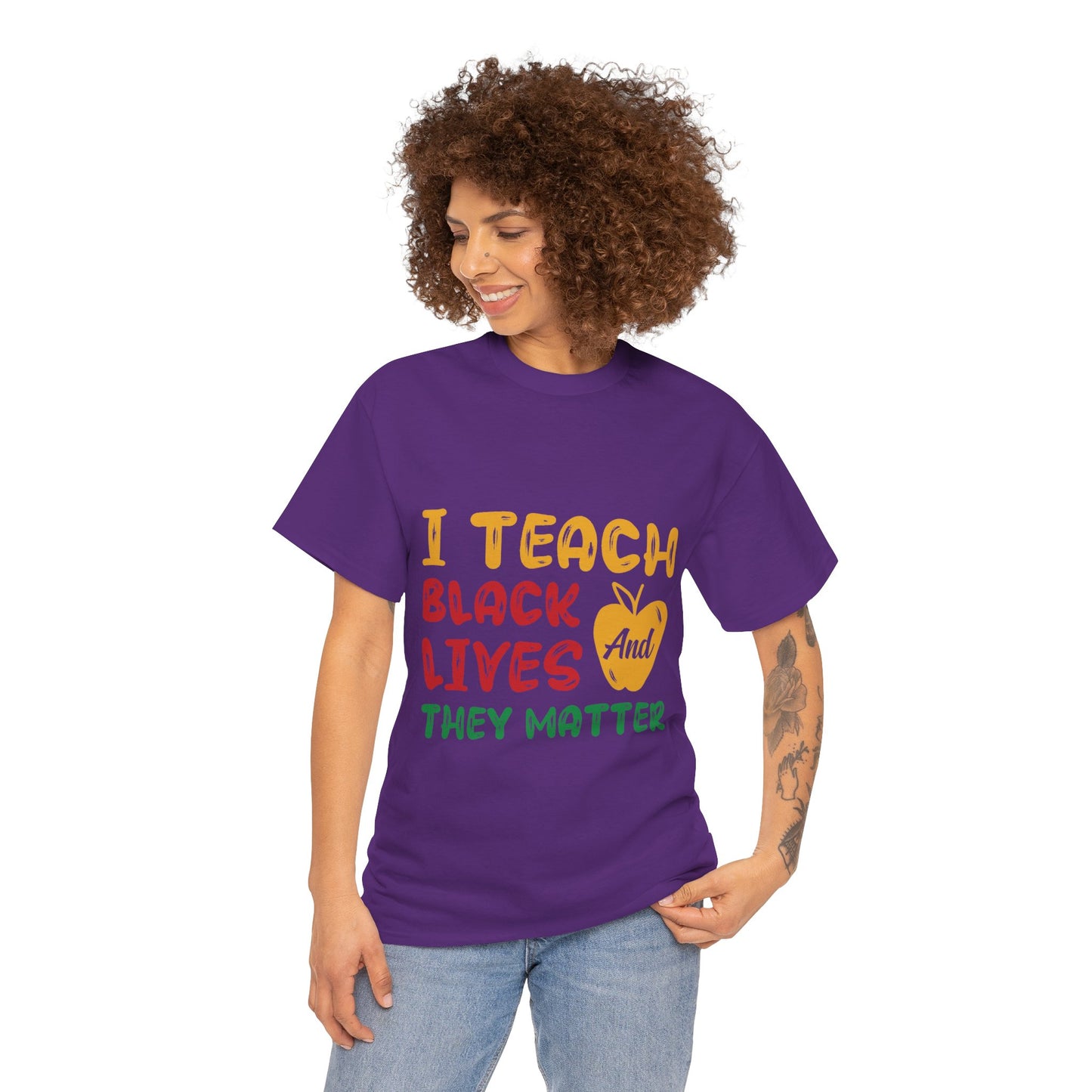 Camiseta unisex de algodón pesado "Teach Black Lives"